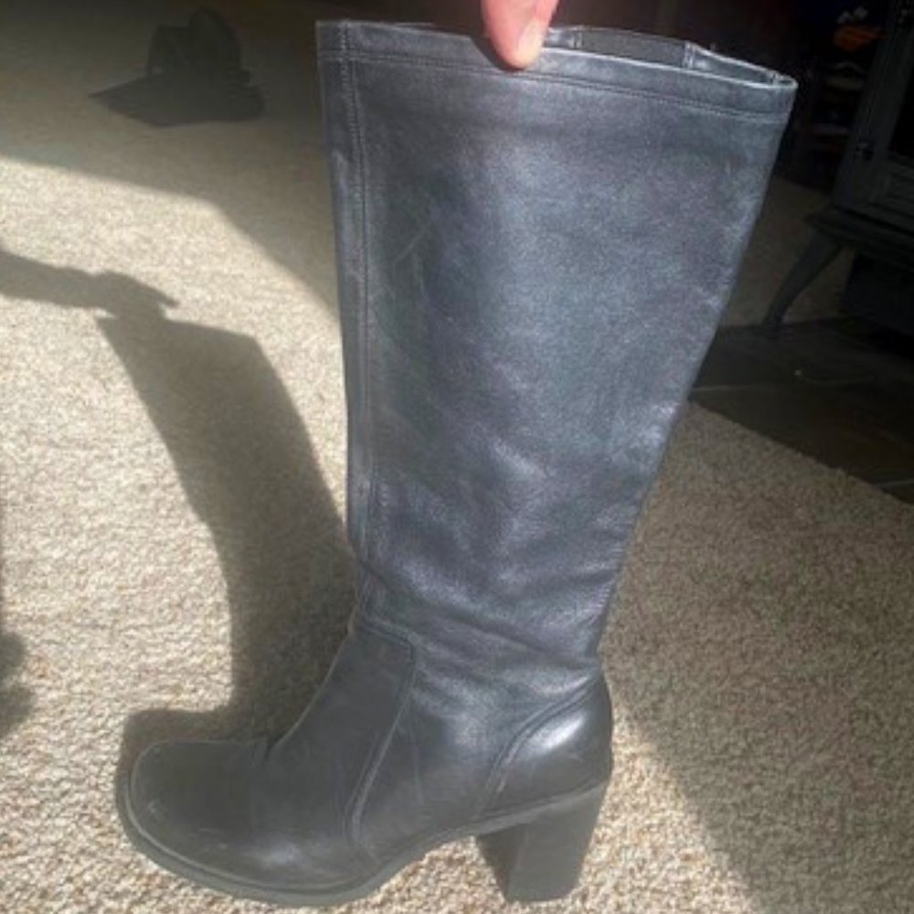 Hillard & Hanson- Black leather boots